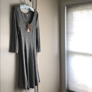 Large grey Francesca’s dress